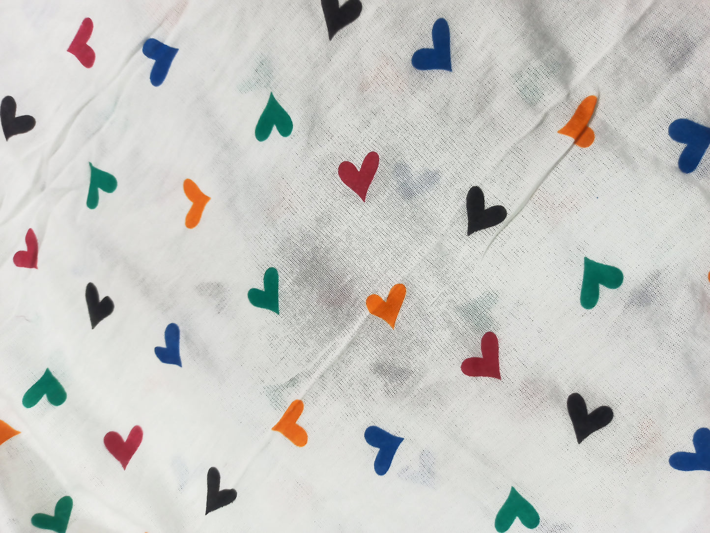 White Cotton Scarf with Colorful Heart Print – Soft, Lightweight & Trendy