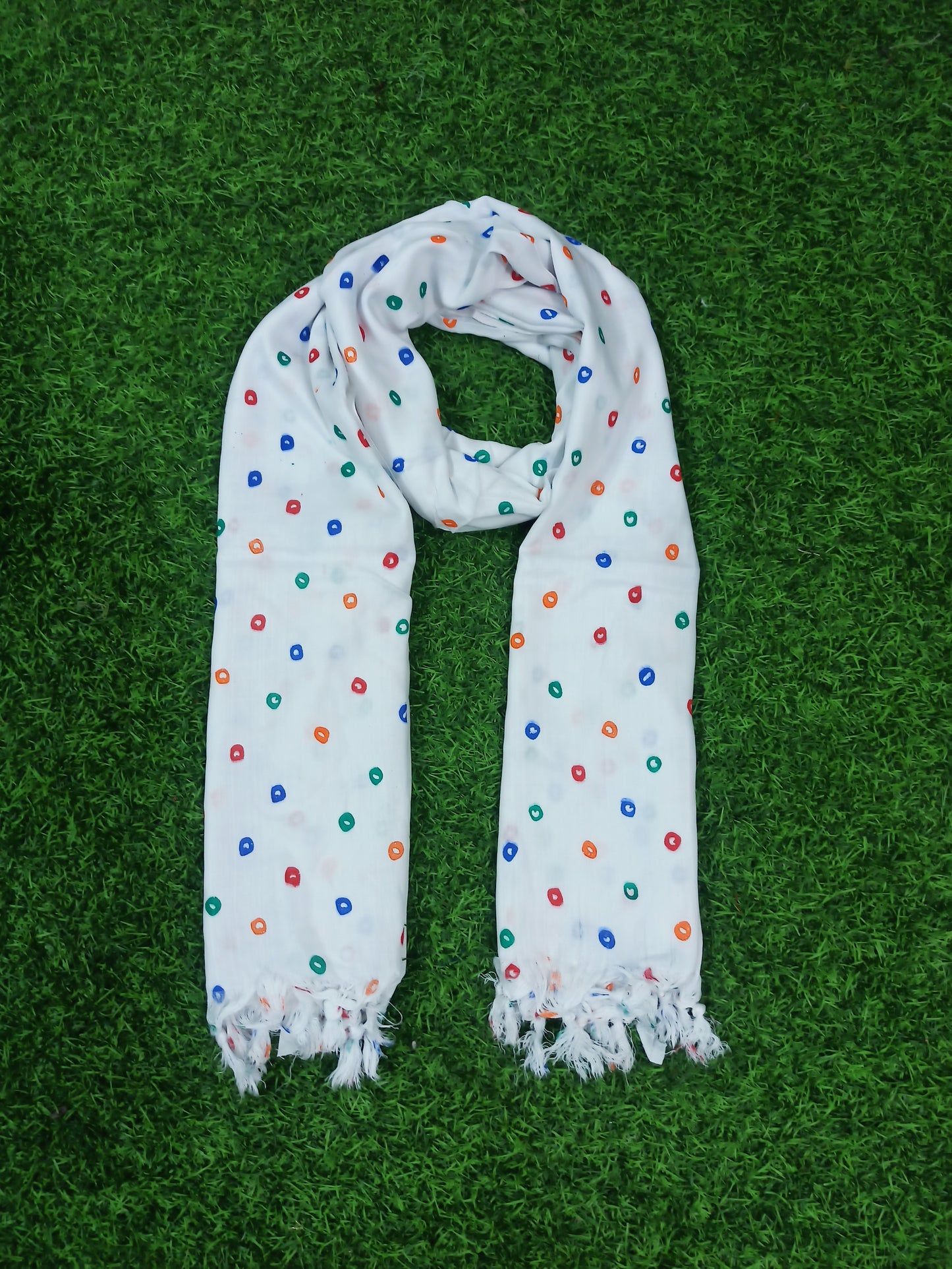 White Dupatta Color Dot