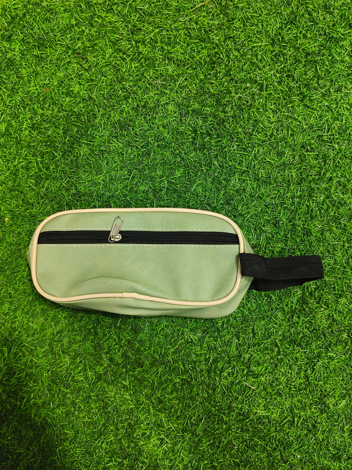 Light Pouch B