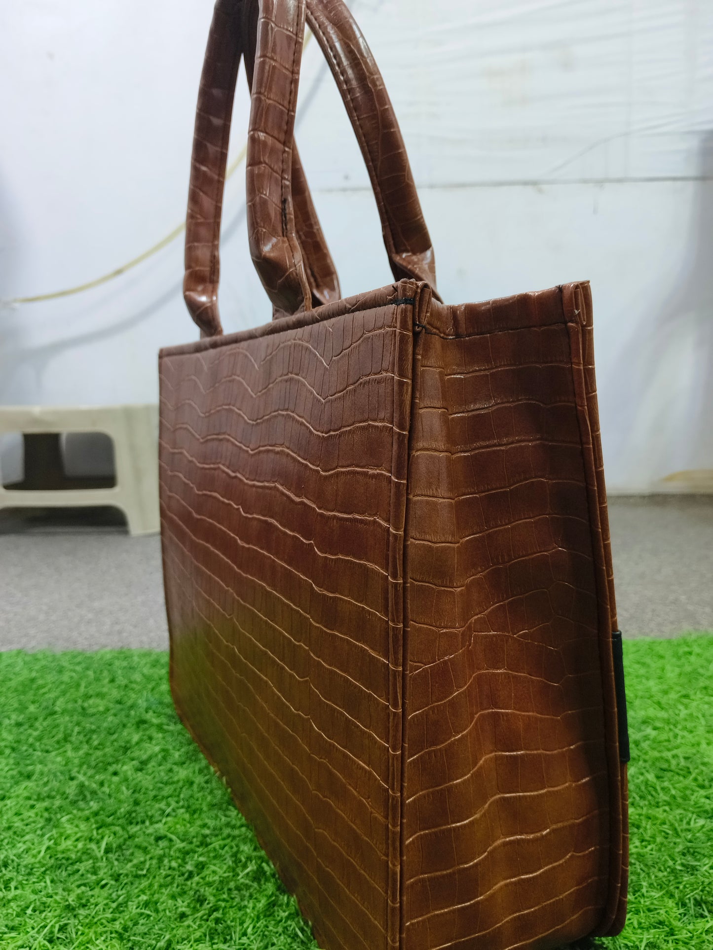 Croco Leather Bag (Brown)