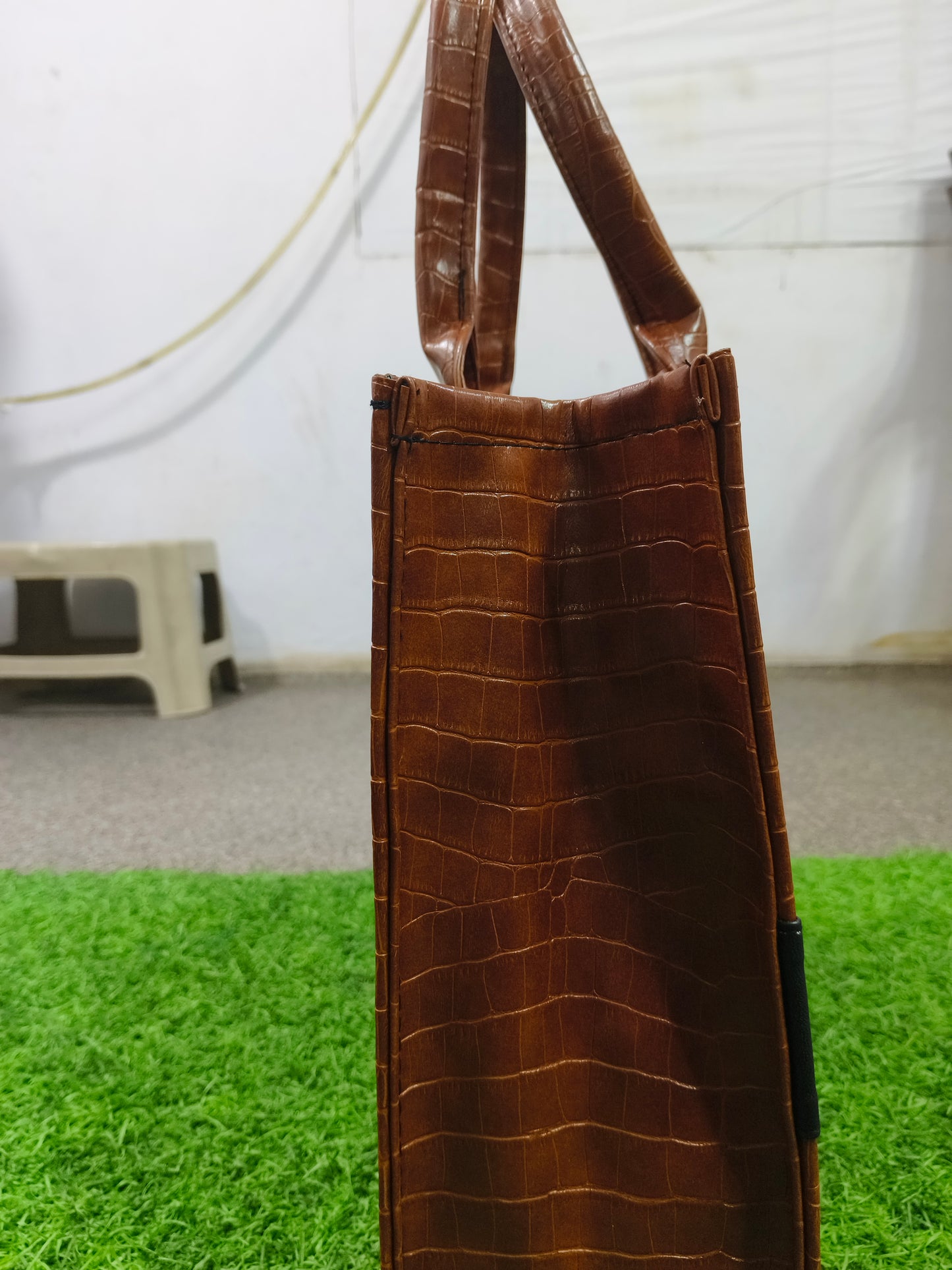 Croco Leather Bag (Brown)
