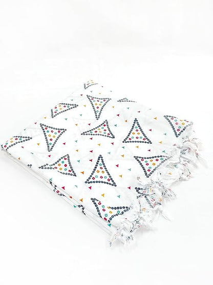 White Dupatta Triangle