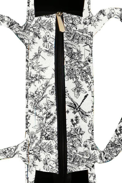 Elegant Safari-Inspired Tote Bag with Black and White Wildlife Print Large Canvas Shoulder Handbag