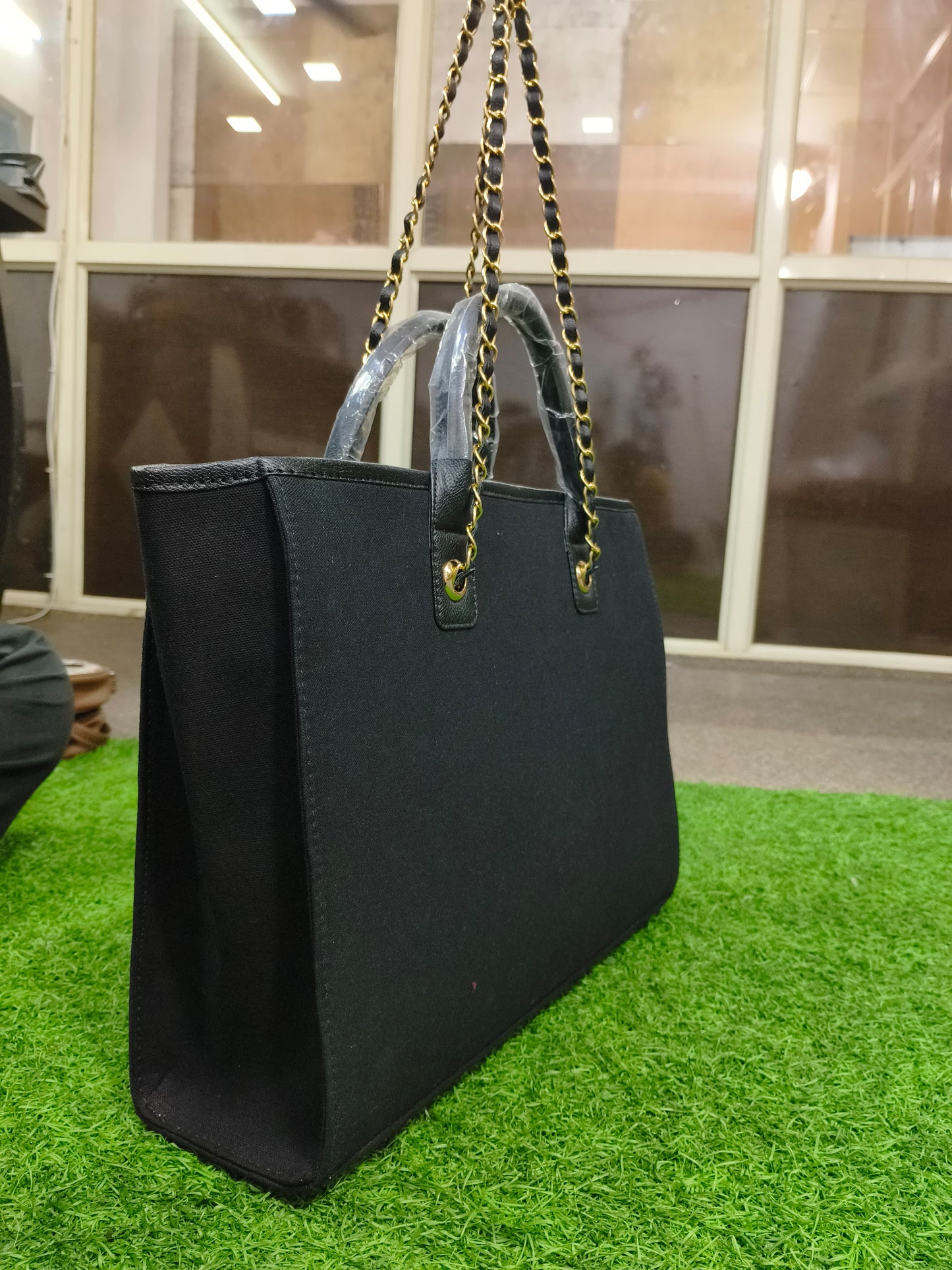 Black Printed Tote Bag – Elegant 12" x 16" Shoulder Handbag with Gold Chain Handles, Spacious Design & Fashion-Forward Look for Women